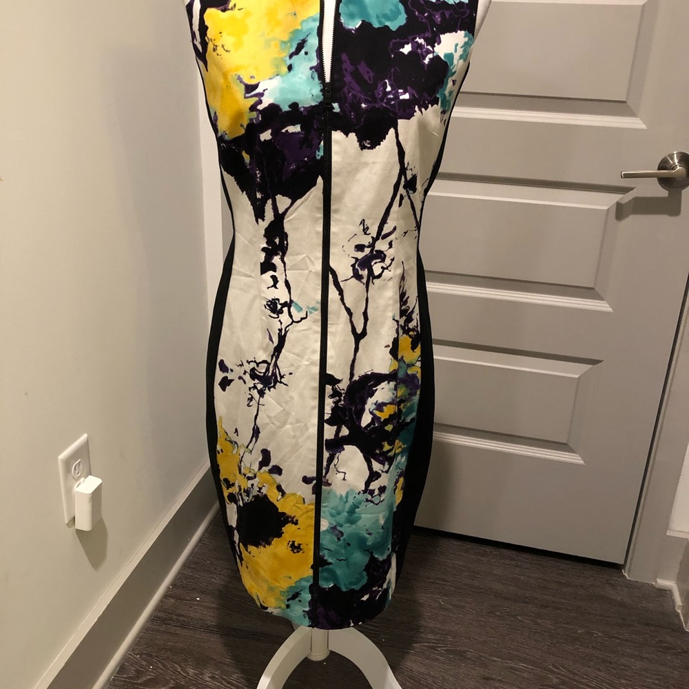 T Tahari sleeveless Dress